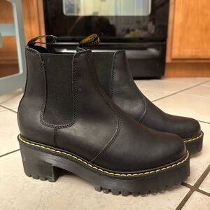 Dr. Martens rometty Black Chelsea Boots
